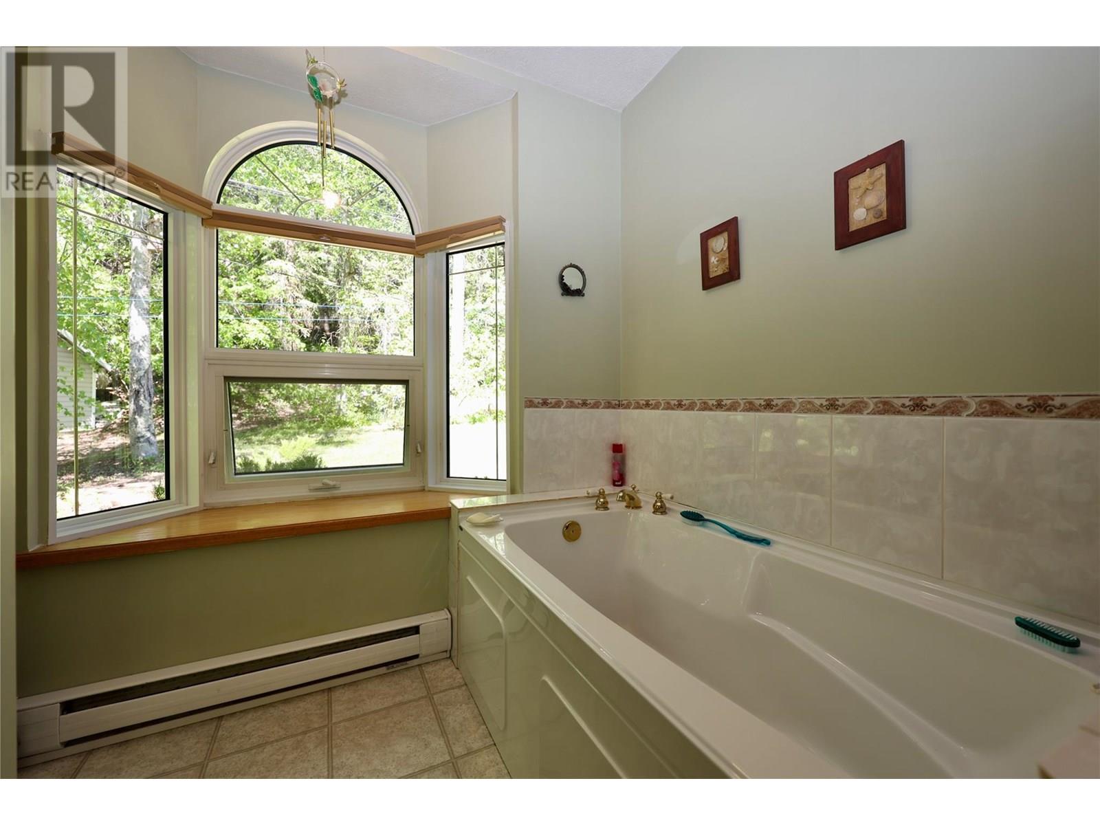 3361 & 3365 95 HIGHWAY - 53