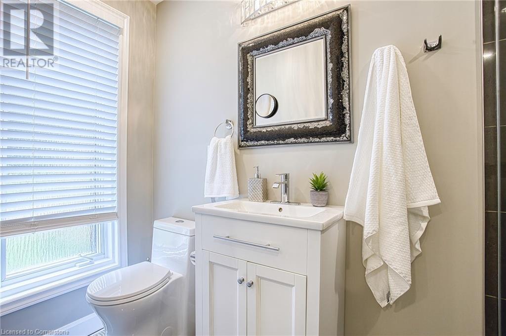 Photo 25 of 3263 Guyatt Road, Binbrook ON