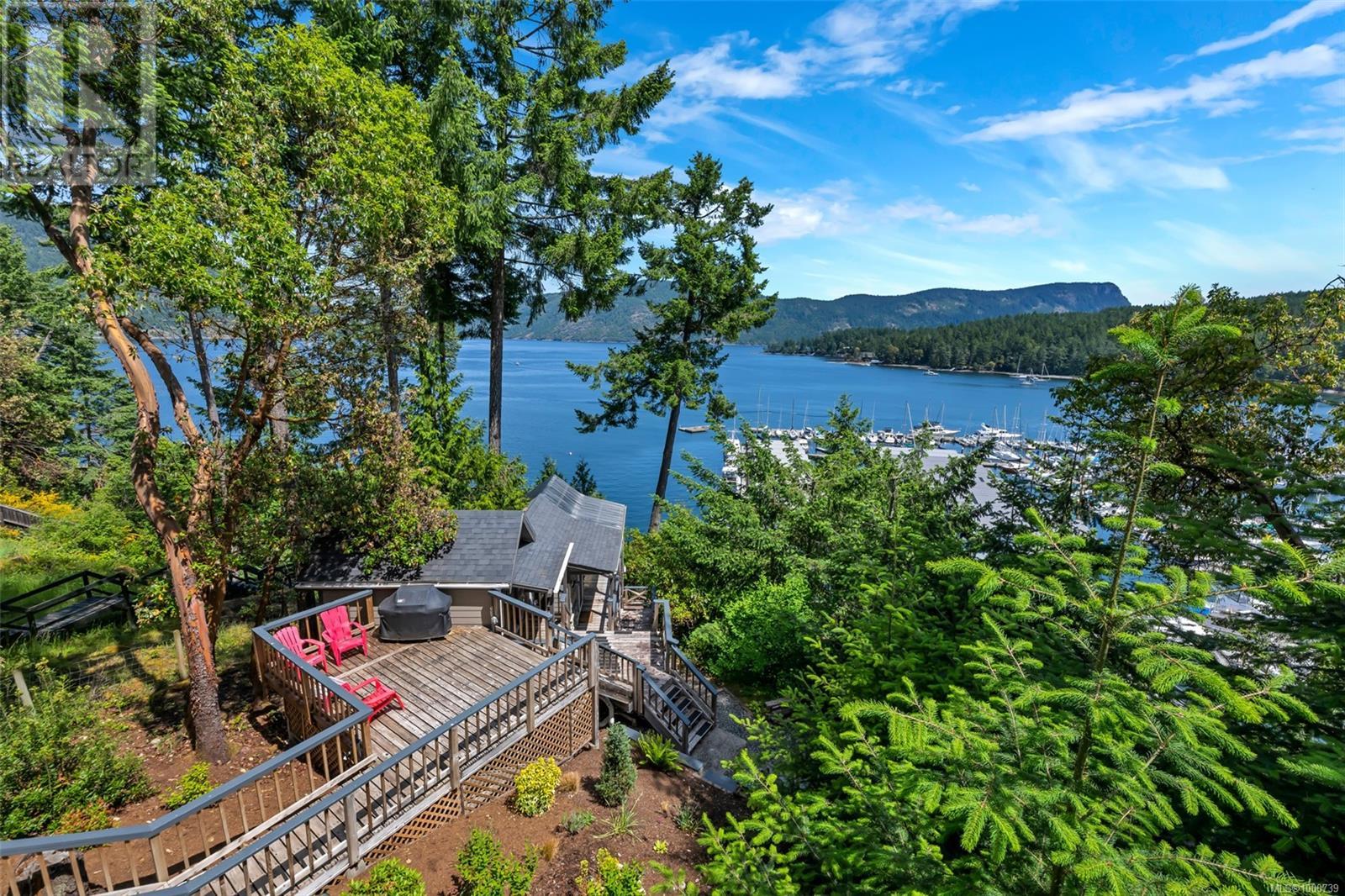Photo 9 of 6371 Genoa Bay Rd, Duncan BC