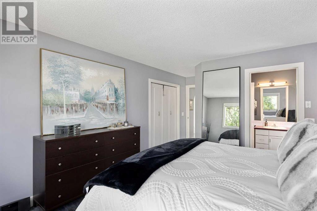 Single Family House Bi-level for Sale in  Citadel Drive NW Citadel Calgary 