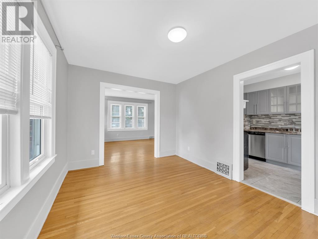 Photo 27 of 92 94 Hanna Street East, Windsor ON