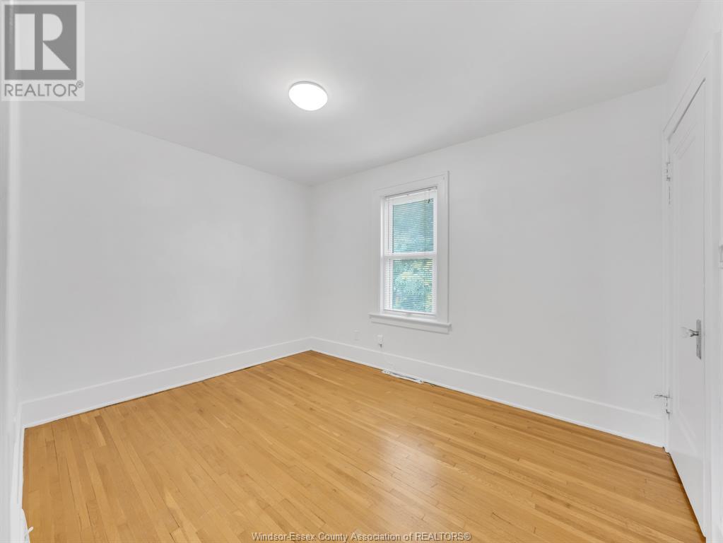 Photo 22 of 92 94 Hanna Street East, Windsor ON