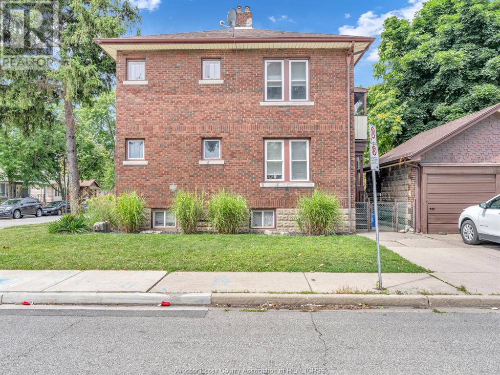 Photo 9 of 92 94 Hanna Street East, Windsor ON