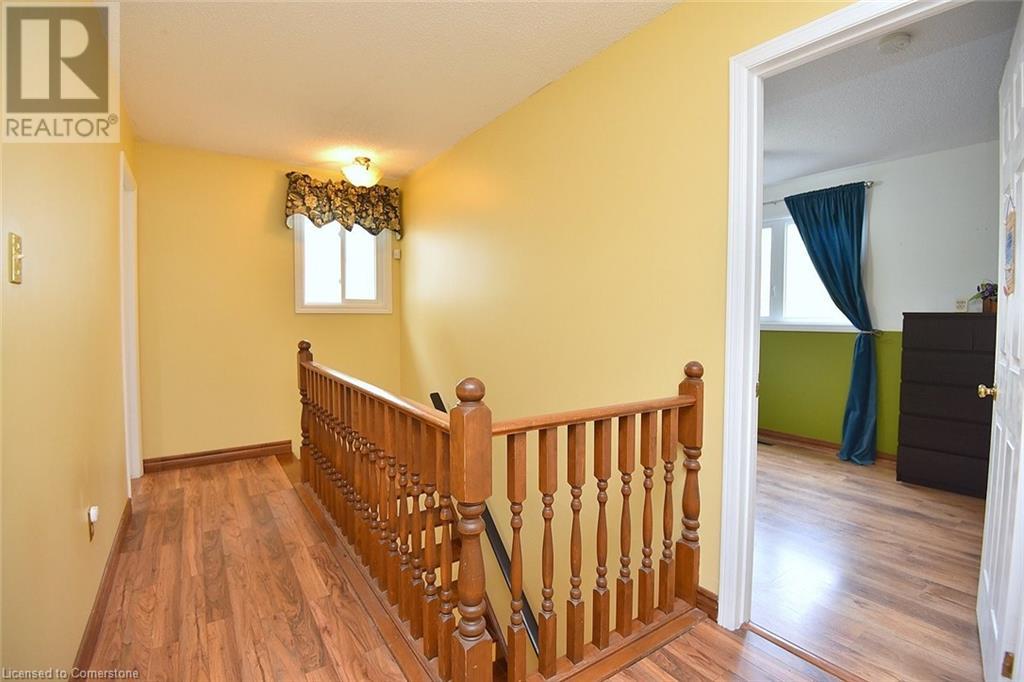 Photo 16 of 43 Niska Drive, Waterdown ON