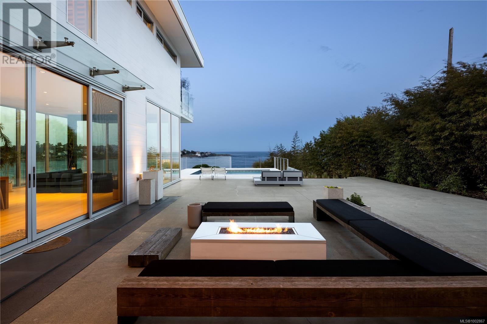  295 King George Terrace, Oak Bay