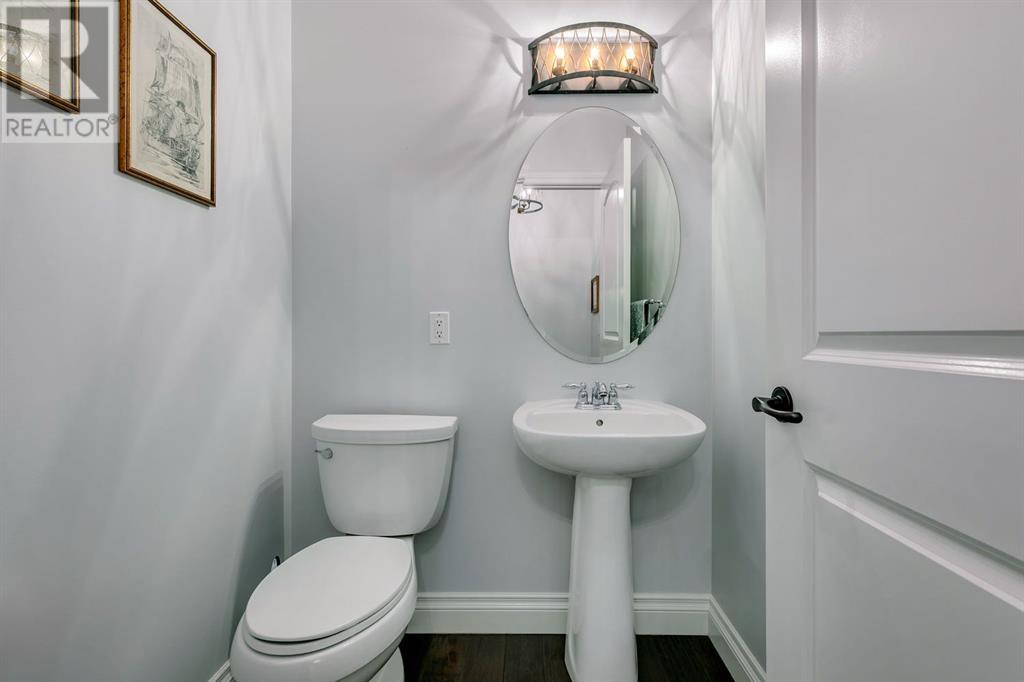 Single Family House for Sale in  Wentwillow Lane SW West Springs Calgary 