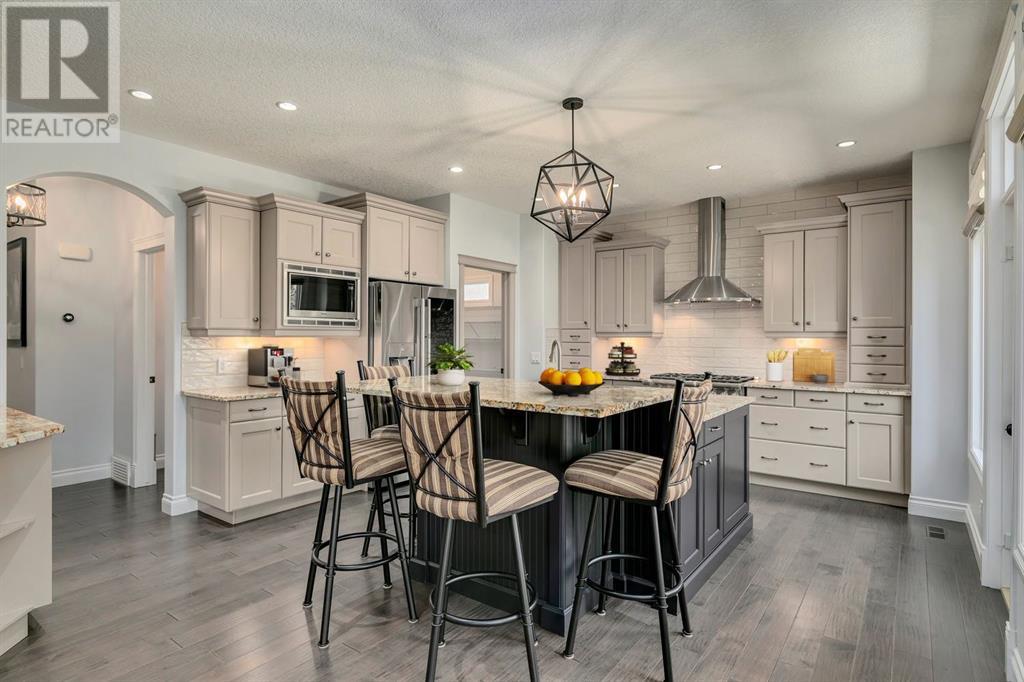 Single Family House for Sale in  Wentwillow Lane SW West Springs Calgary 