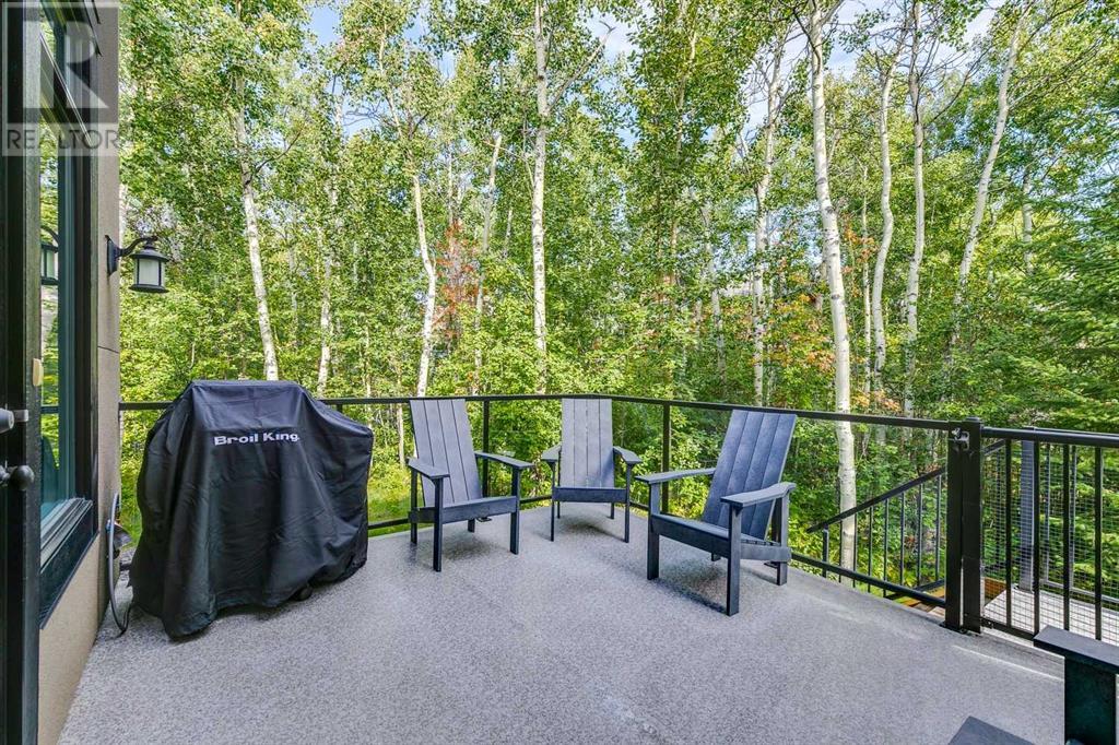Single Family House for Sale in  Wentwillow Lane SW West Springs Calgary 