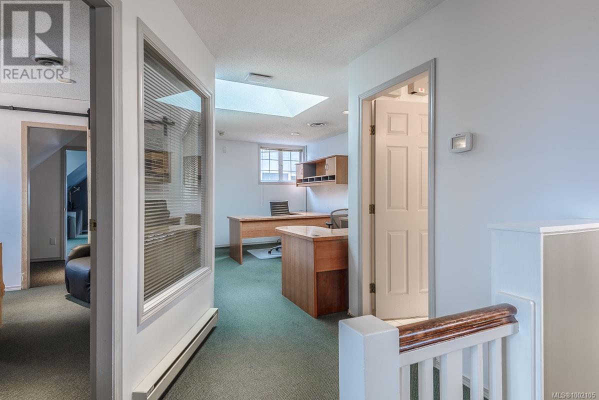 Photo 17 of 301 Franklyn St, Nanaimo BC