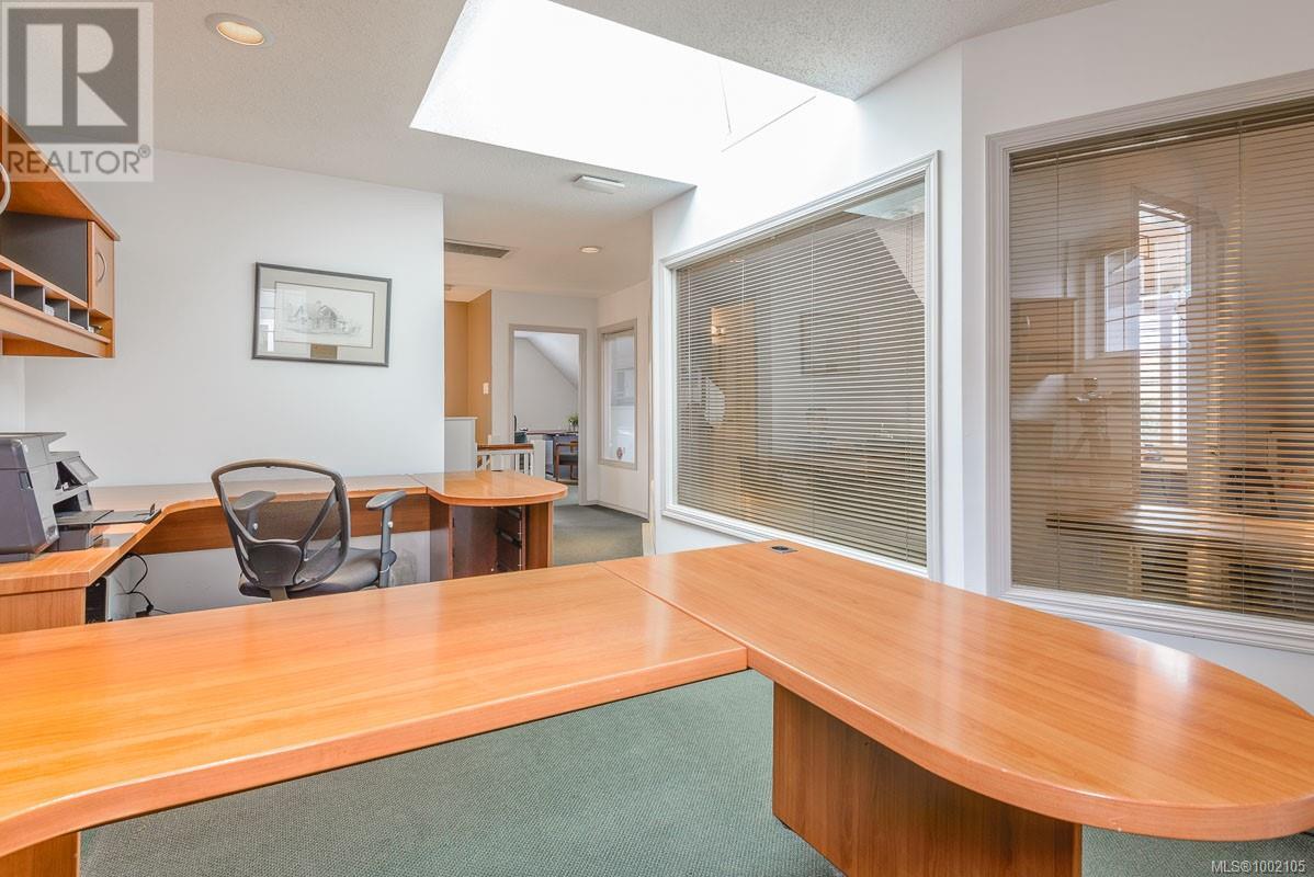 Photo 20 of 301 Franklyn St, Nanaimo BC