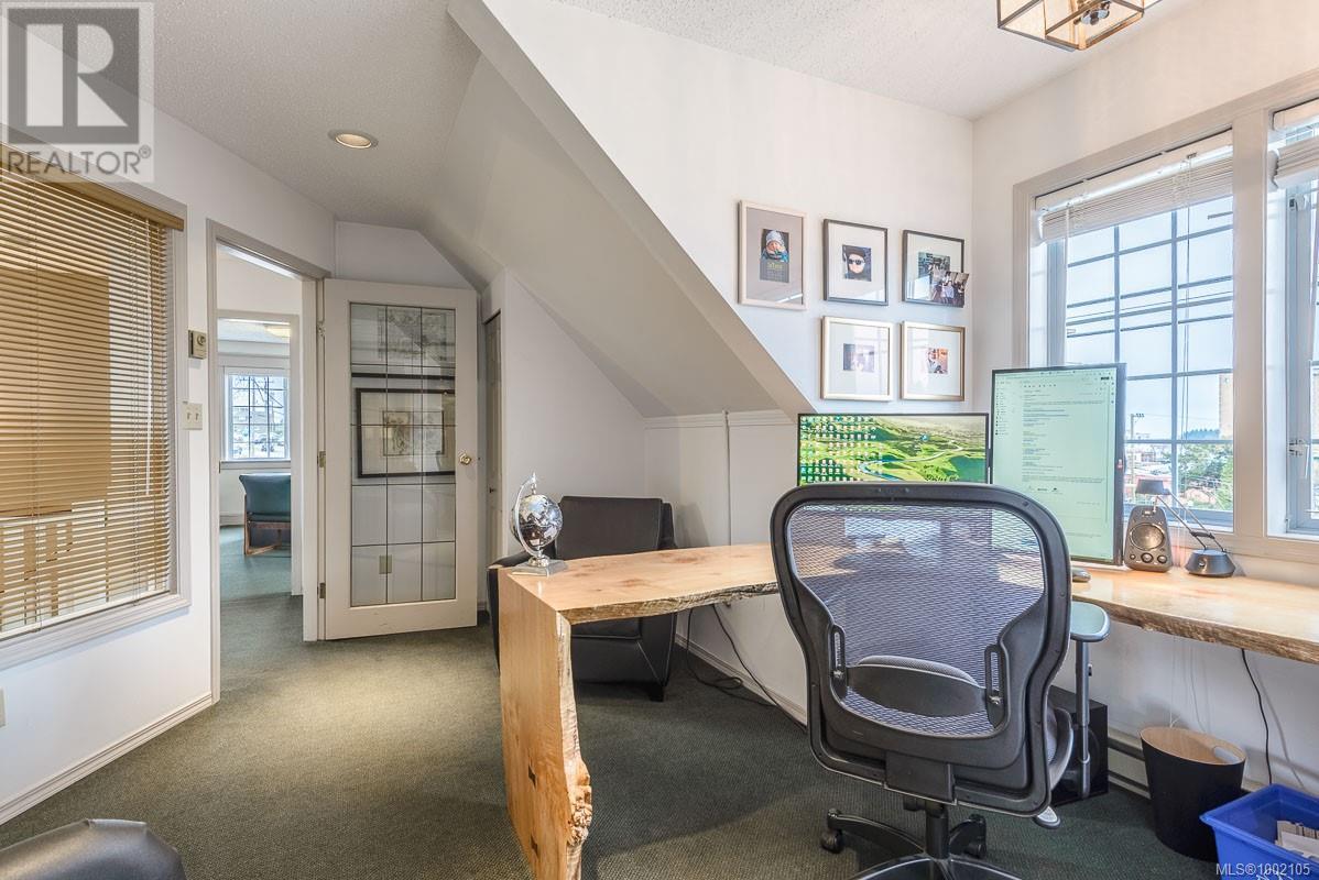 Photo 25 of 301 Franklyn St, Nanaimo BC