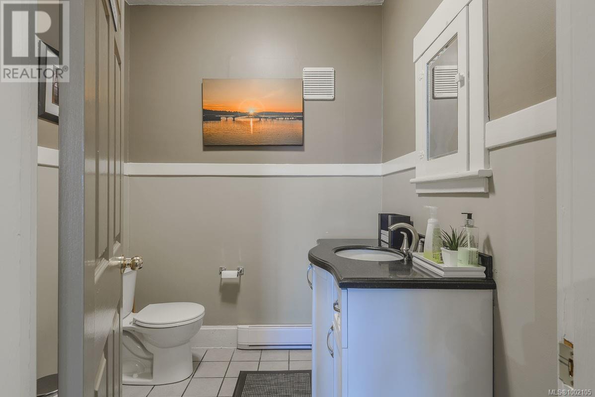 Photo 7 of 301 Franklyn St, Nanaimo BC