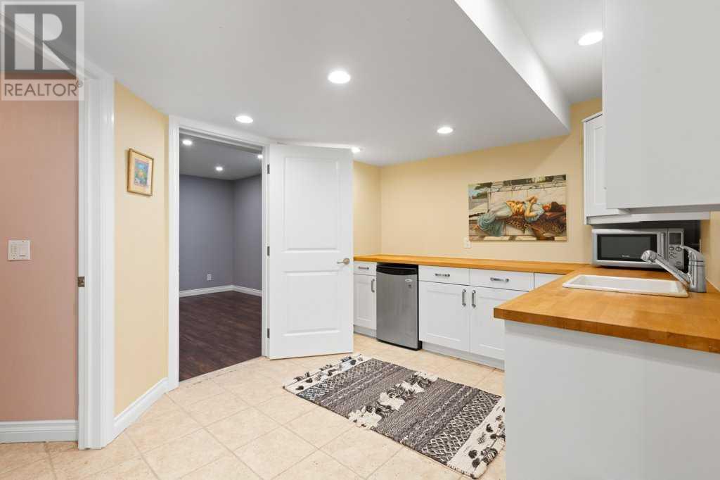 Single Family House for Sale in  Discovery Ridge Bay SW Discovery Ridge Calgary 
