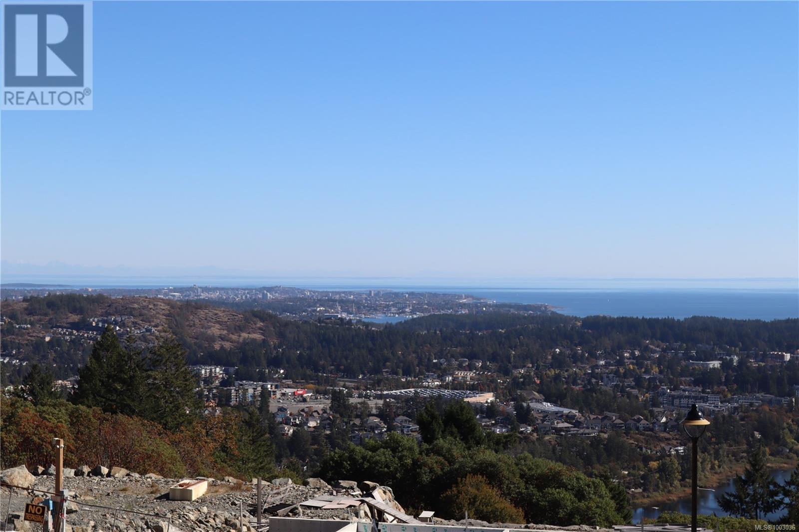  1448 Grand Forest Close, Langford