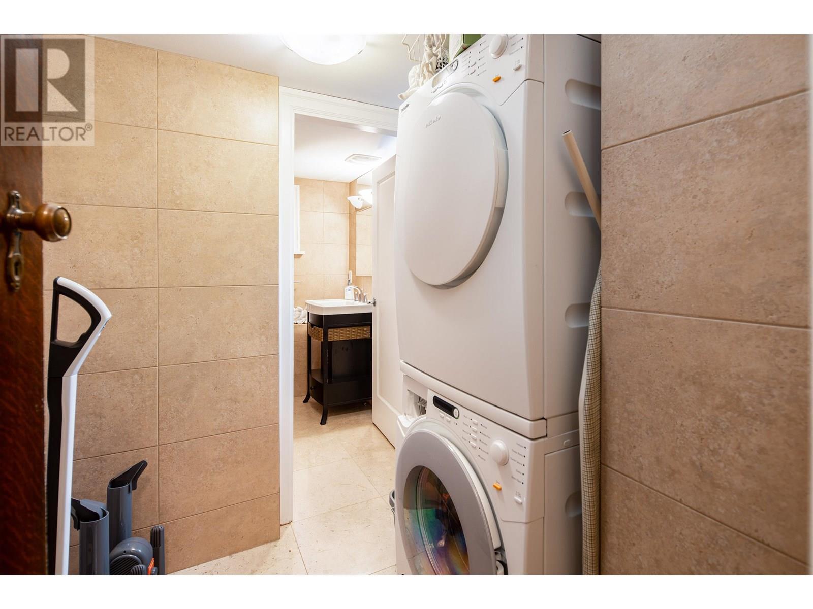 Photo 21 of 1678 Somerset Crescent, Vancouver BC