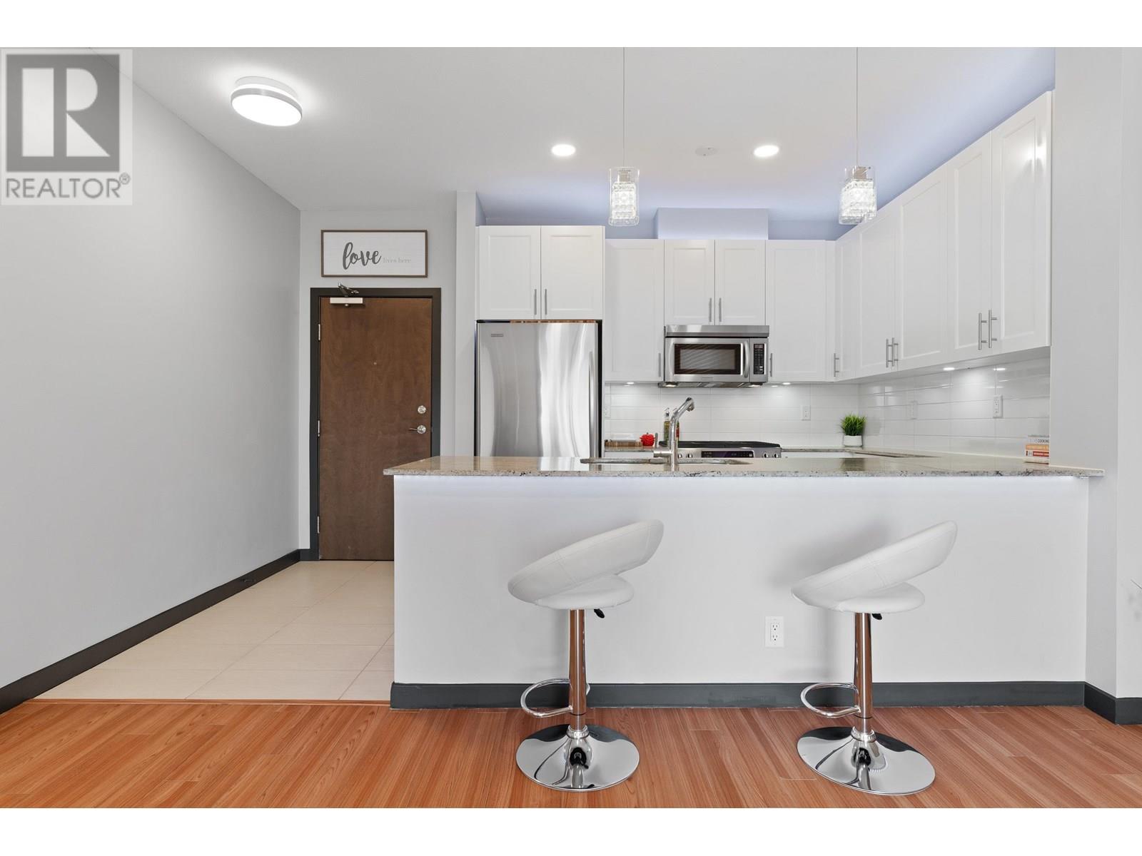 416 101 MORRISSEY ROAD, Port Moody real estate listing R2999866