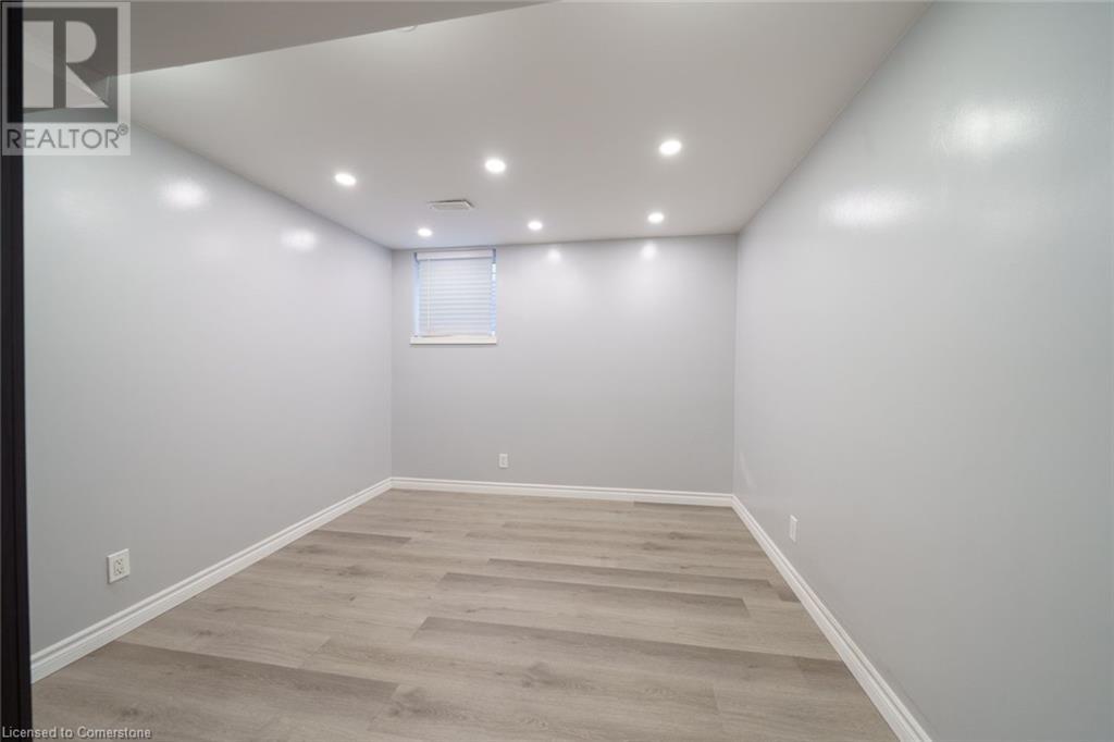 Photo 11 of 39 Bonaparte Way Unit Lower Unit, Hamilton ON