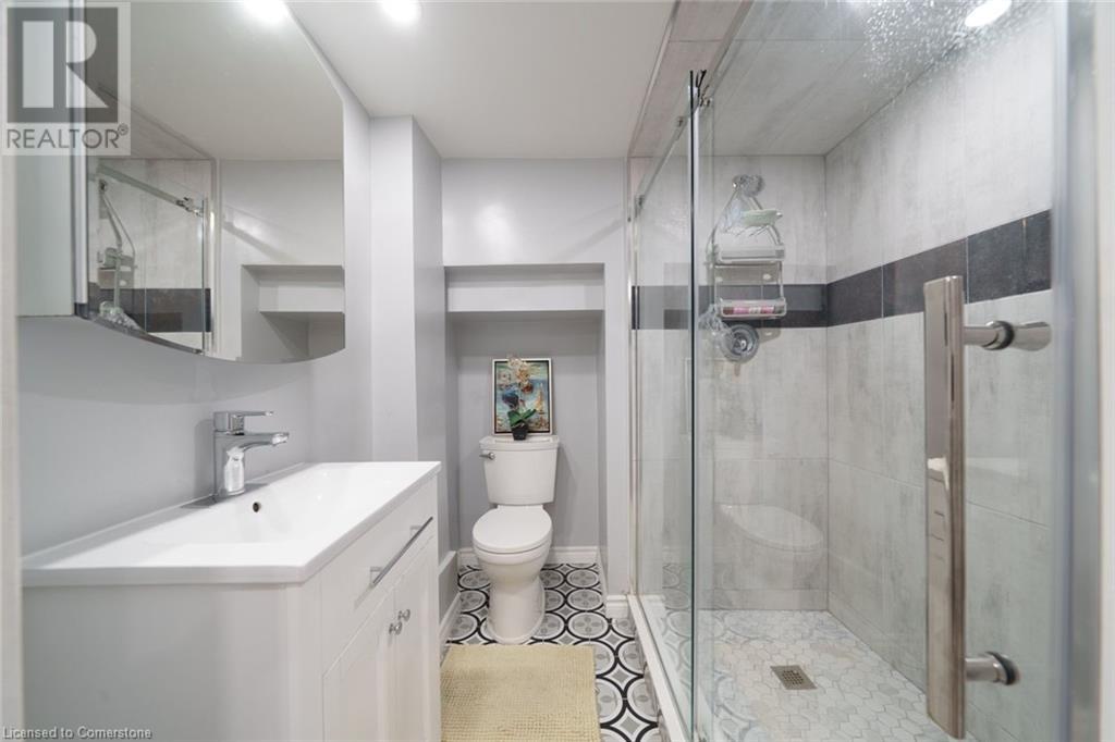 Photo 17 of 39 Bonaparte Way Unit Lower Unit, Hamilton ON