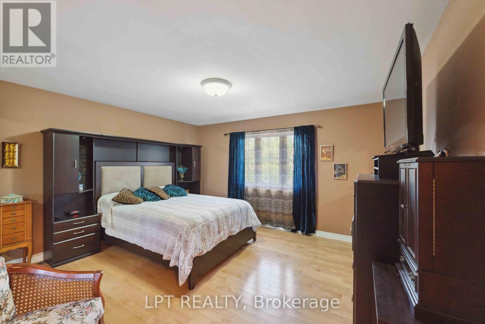 Photo 43 of 61 Fieldgate Drive, Ottawa ON