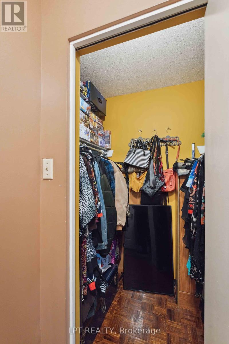 Photo 29 of 61 Fieldgate Drive, Ottawa ON