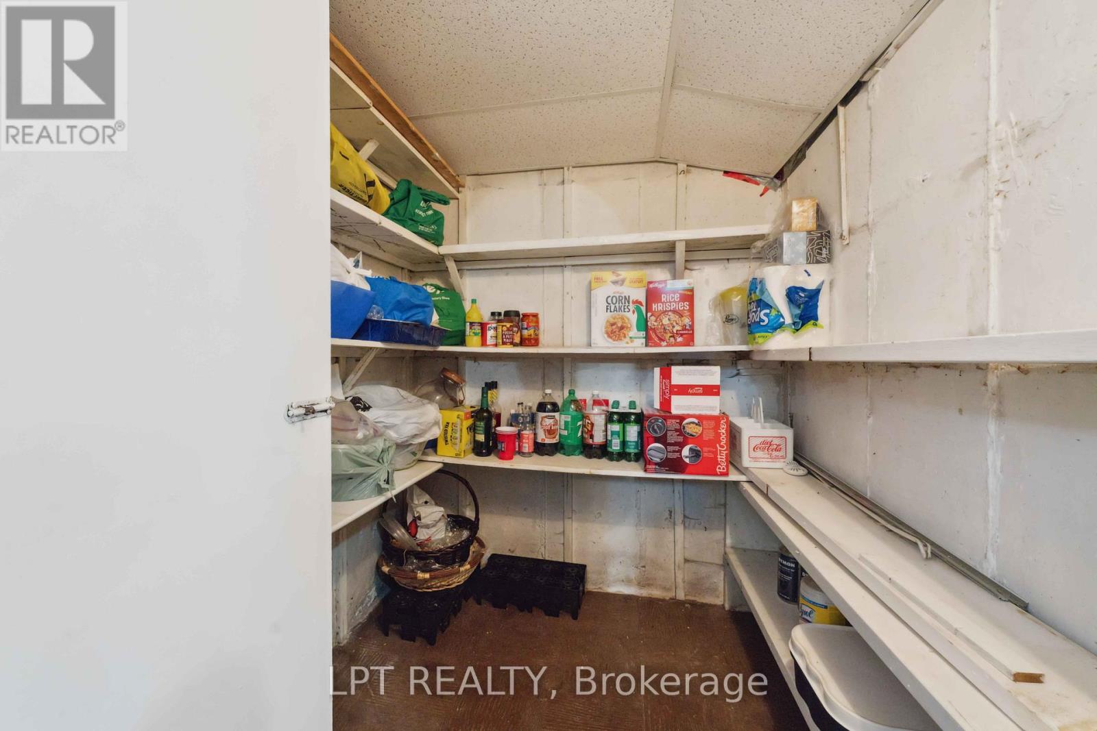 Photo 6 of 61 Fieldgate Drive, Ottawa ON