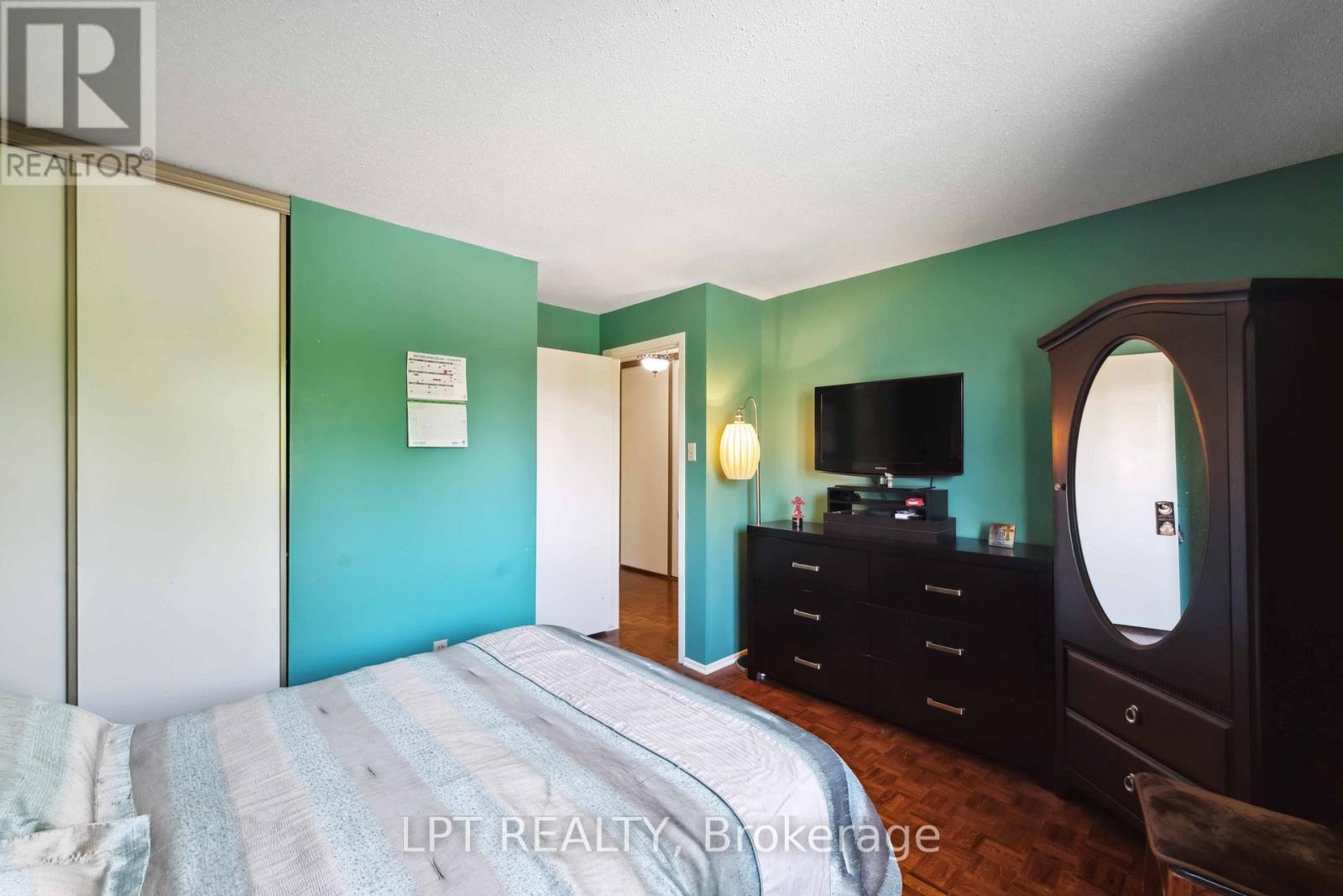 Photo 20 of 61 Fieldgate Drive, Ottawa ON