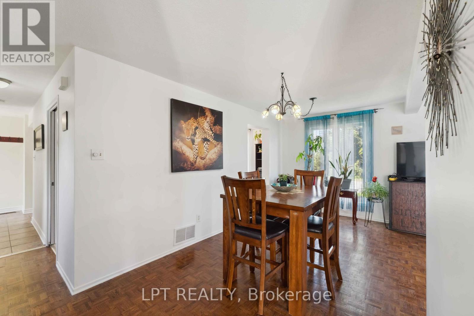Photo 36 of 61 Fieldgate Drive, Ottawa ON