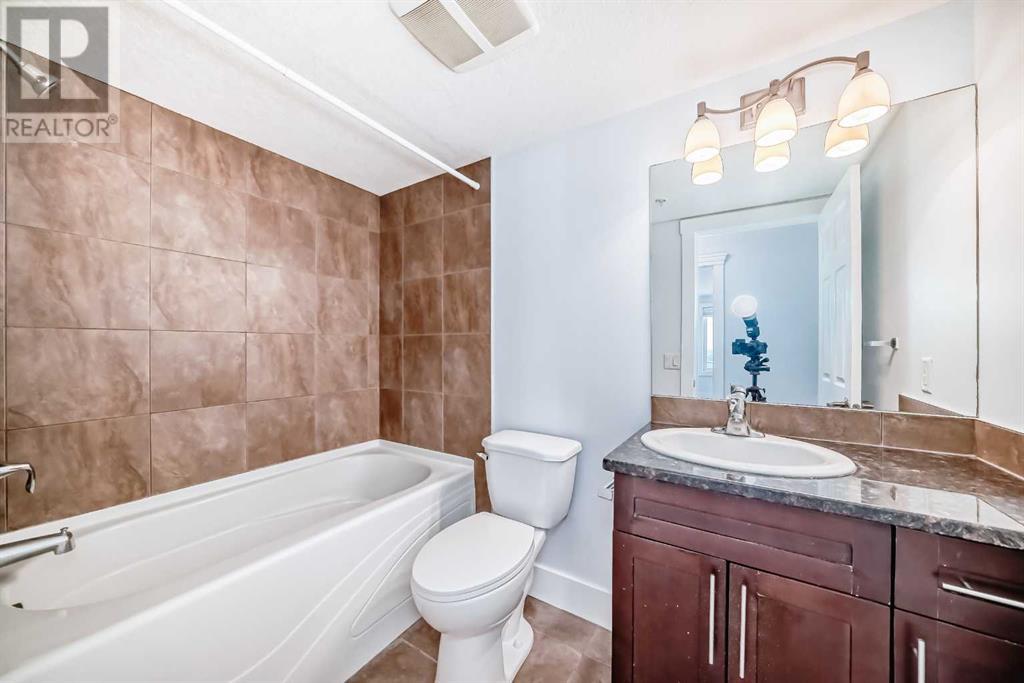 Single Family House for Sale in   Rocky Vista Gardens NW Rocky Ridge Calgary 