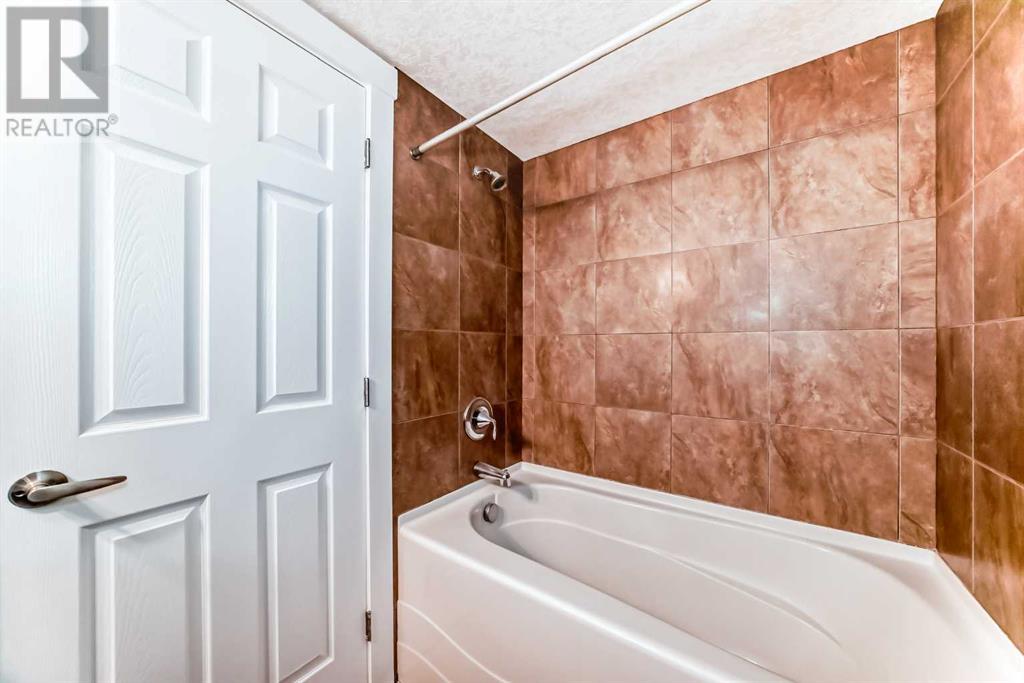 Single Family House for Sale in   Rocky Vista Gardens NW Rocky Ridge Calgary 