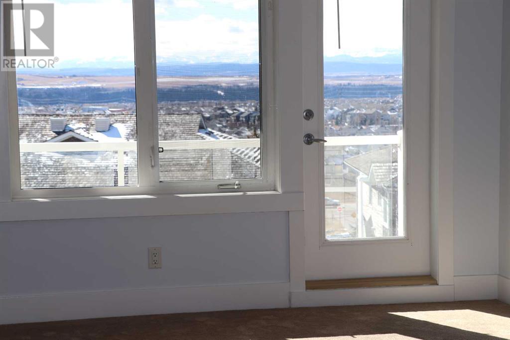 Single Family House for Sale in   Rocky Vista Gardens NW Rocky Ridge Calgary 