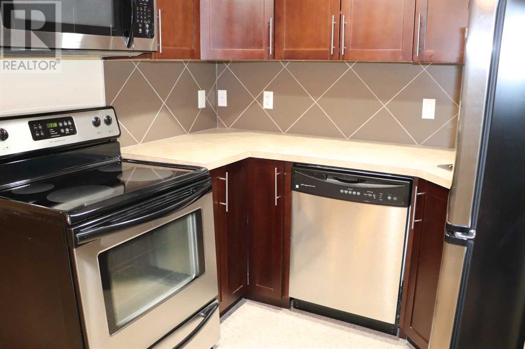 301, 500 Rocky Vista Gardens NW, Calgary, Alberta