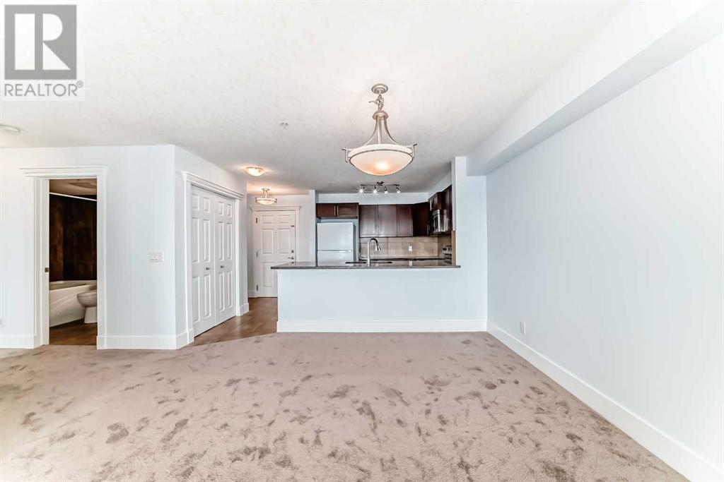 Single Family House for Sale in   Rocky Vista Gardens NW Rocky Ridge Calgary 