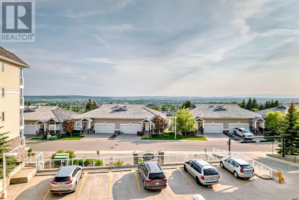 Single Family House for Sale in   Rocky Vista Gardens NW Rocky Ridge Calgary 