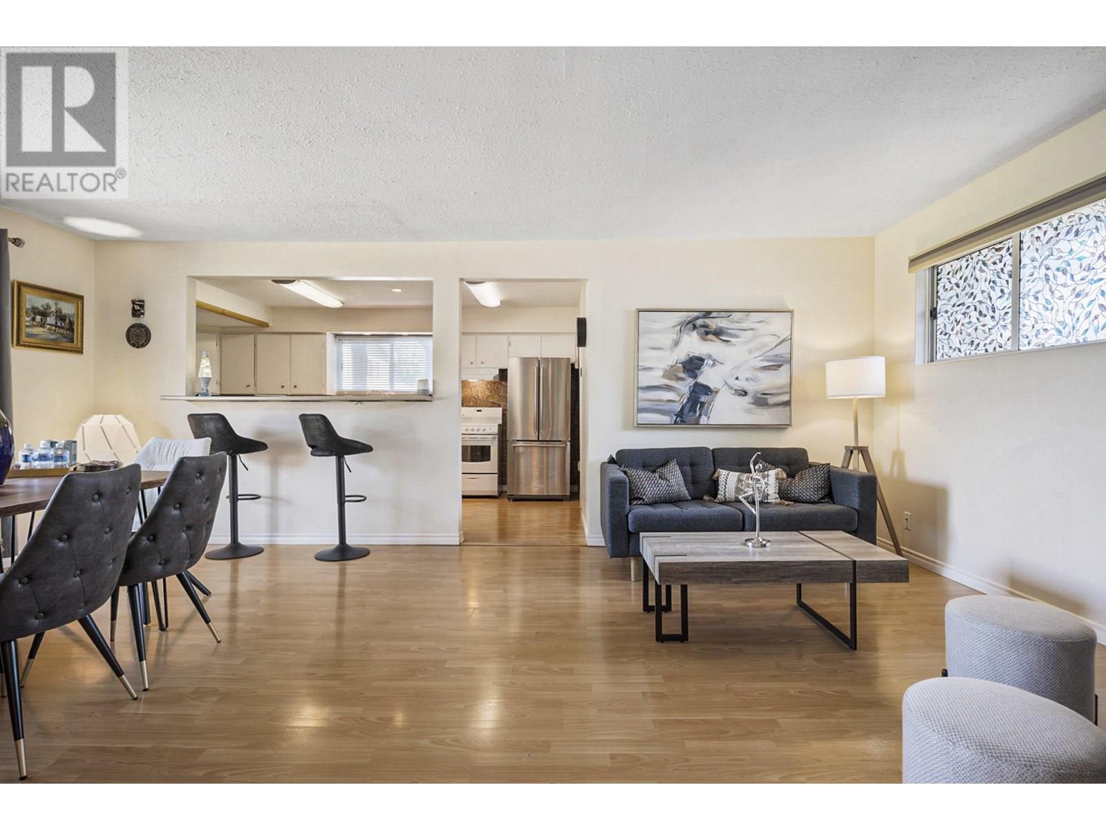 Photo 10 of 3819 Coast Meridian Road, Port Coquitlam BC