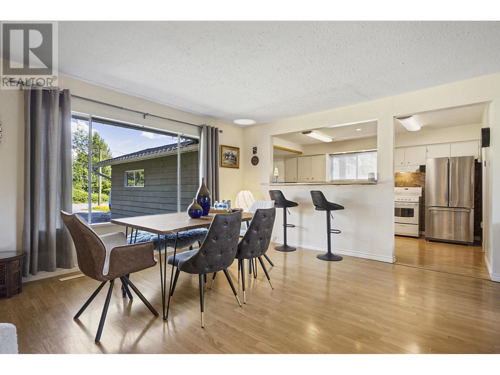 Photo 9 of 3819 Coast Meridian Road, Port Coquitlam BC
