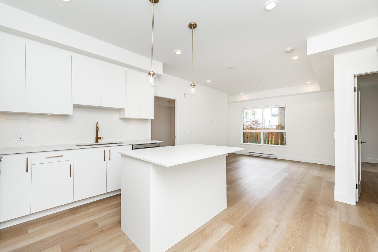 Photo 6 of 115 20282 72 B Avenue, Langley BC