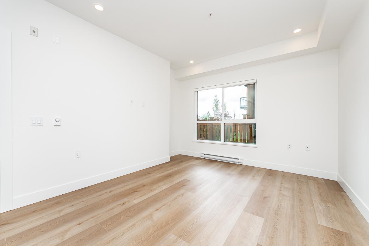 Photo 11 of 115 20282 72 B Avenue, Langley BC