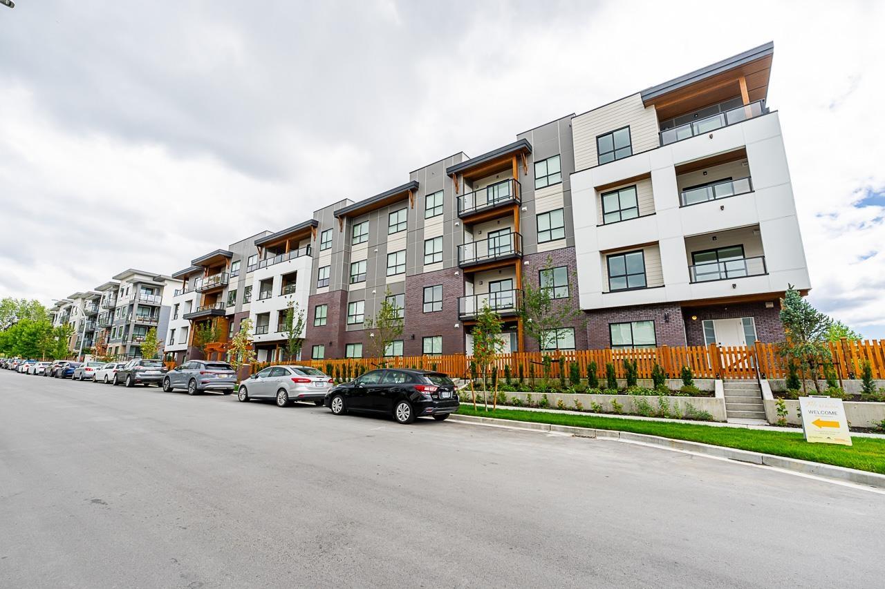 Photo 3 of 115 20282 72 B Avenue, Langley BC