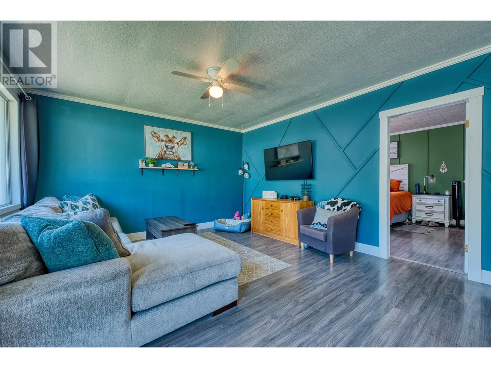 5783 Ponderosa Road, Falkland