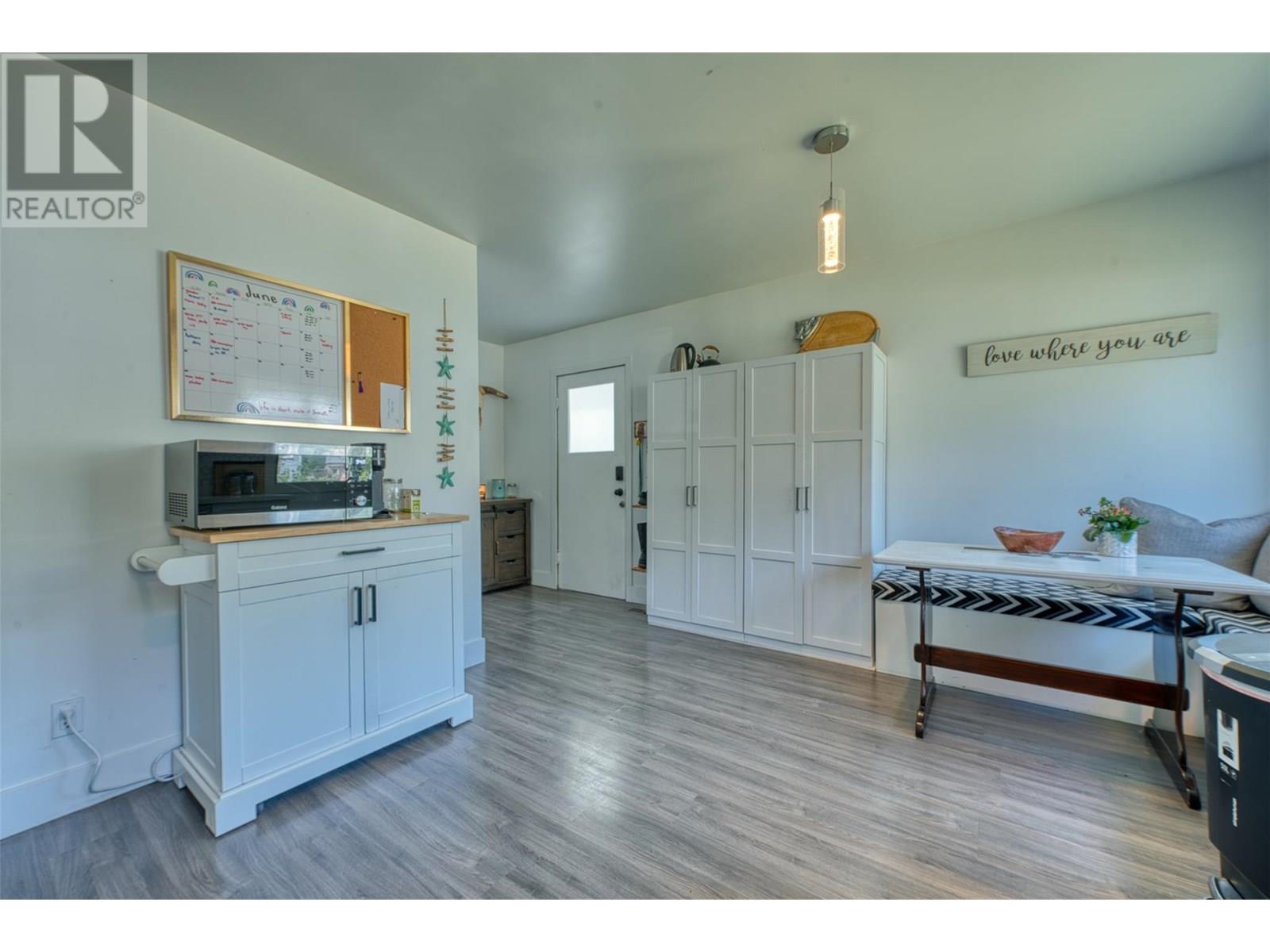 5783 Ponderosa Road, Falkland