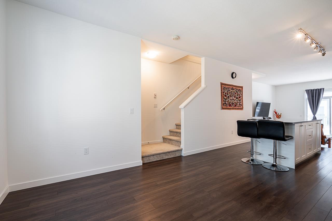 Photo 12 of 32 15778 85 Avenue, Surrey BC