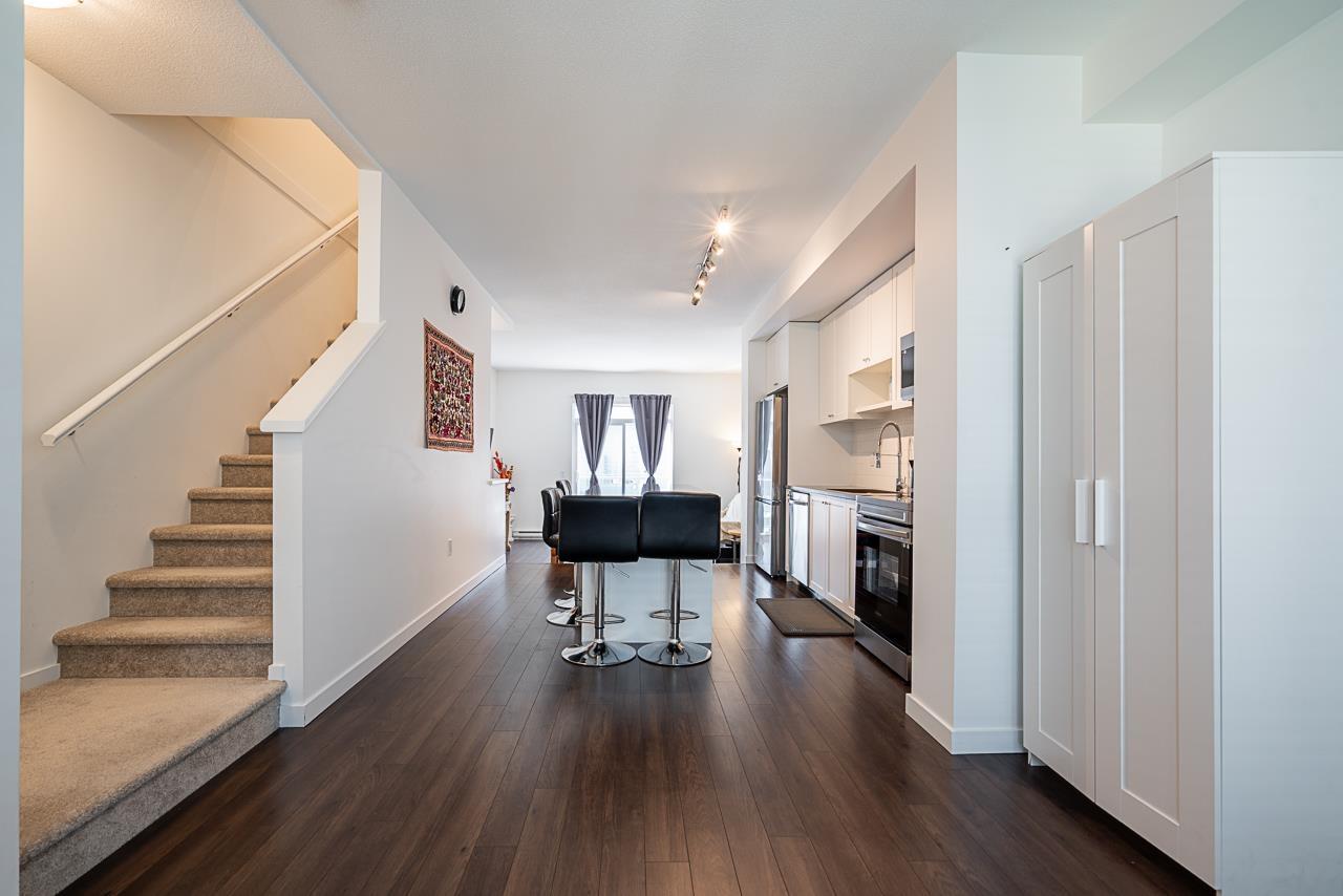 Photo 13 of 32 15778 85 Avenue, Surrey BC