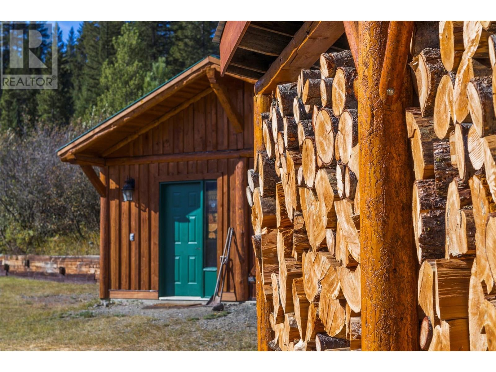 7020 Brolin Road, Logan Lake