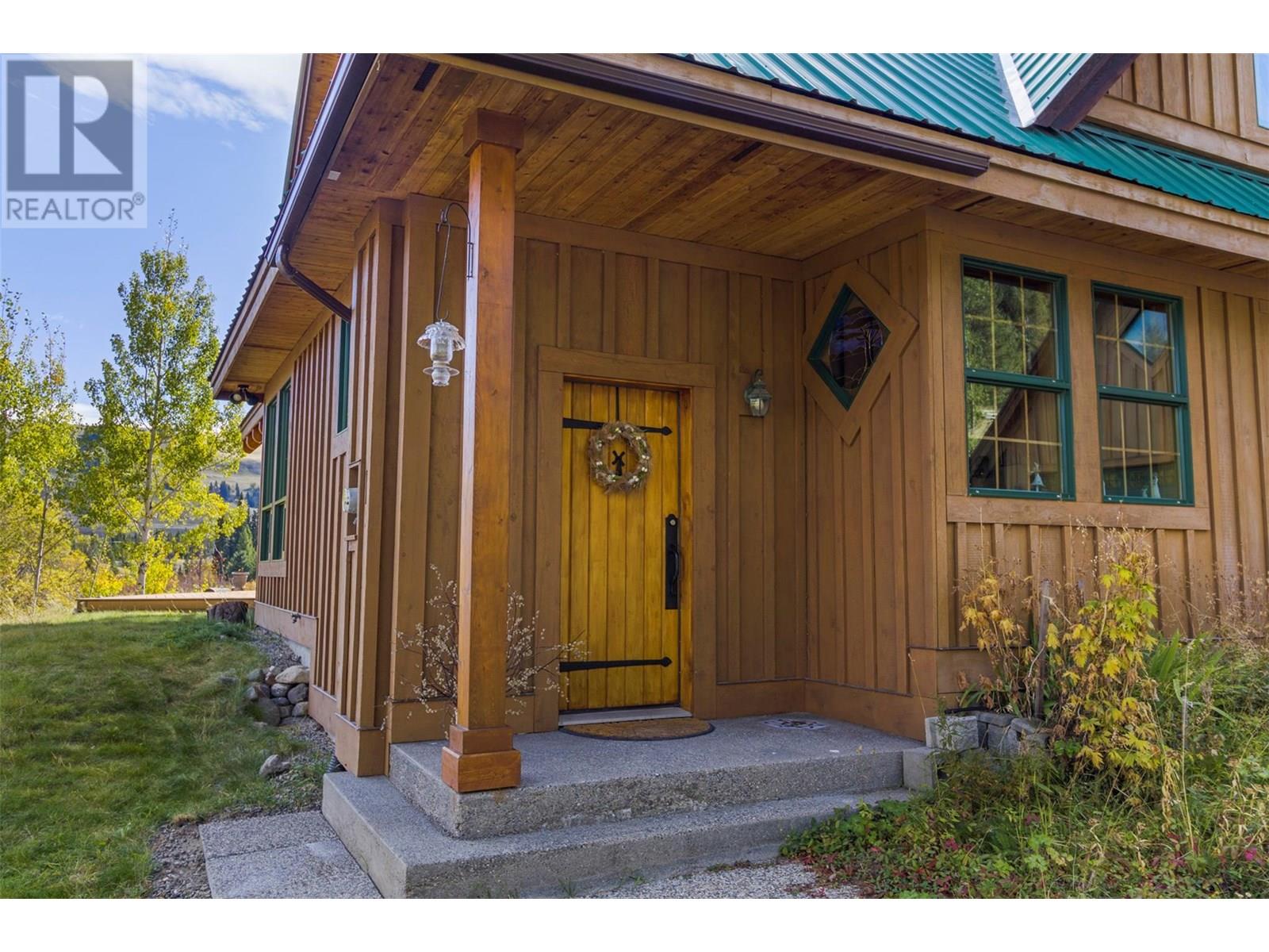 7020 Brolin Road, Logan Lake