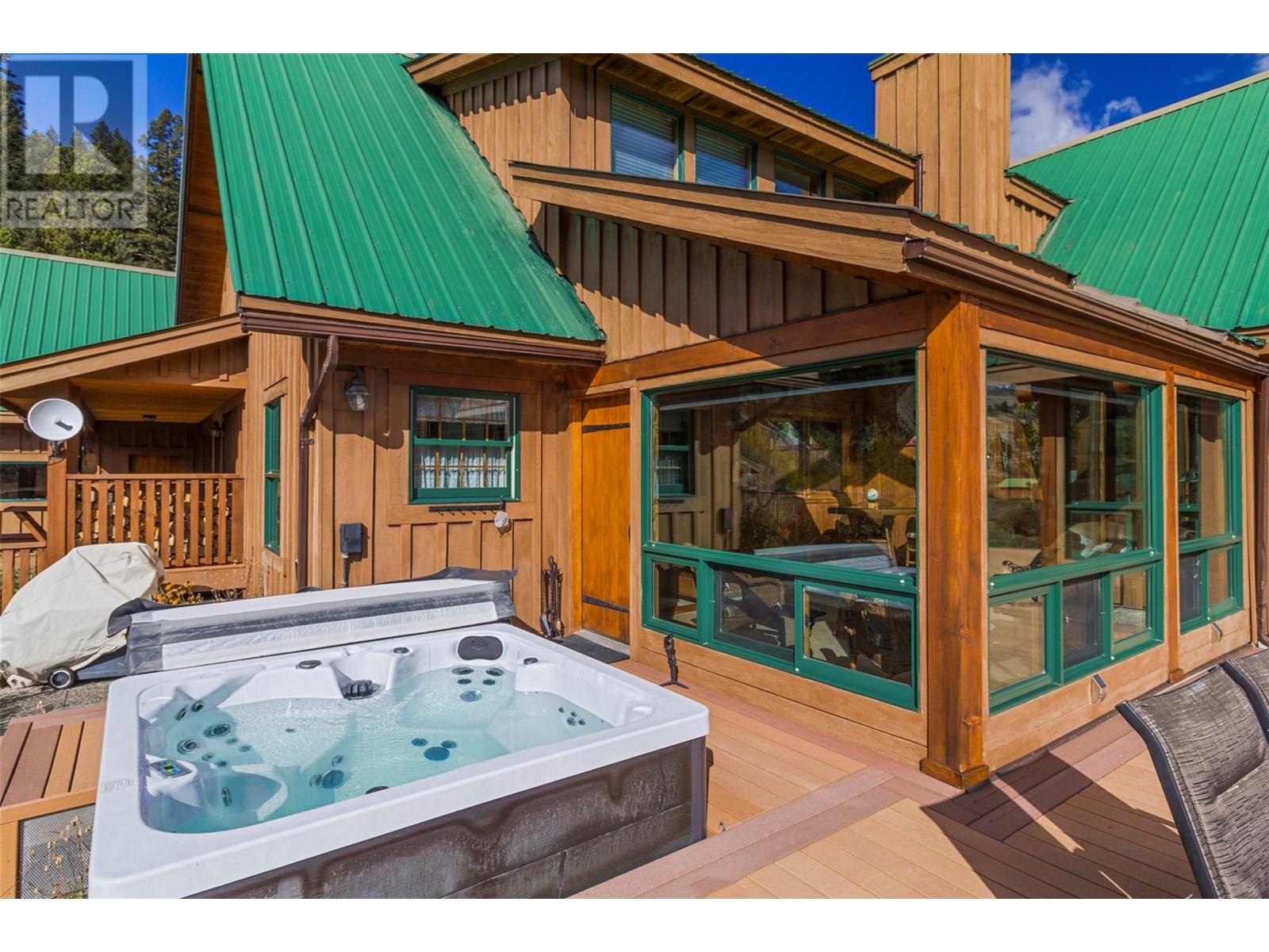 7020 Brolin Road, Logan Lake