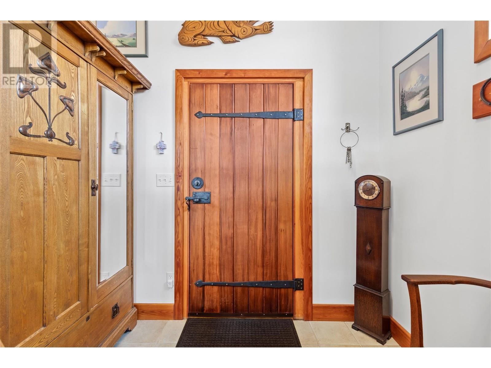 7020 Brolin Road, Logan Lake