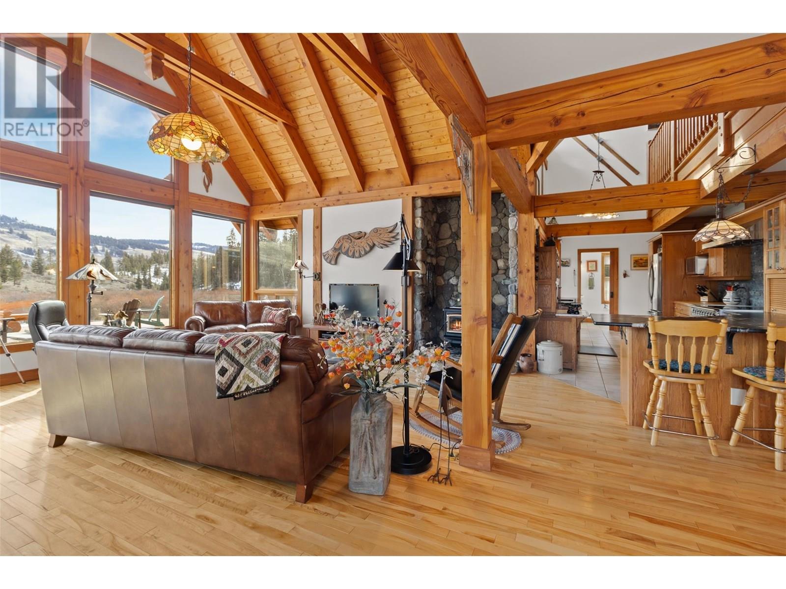 7020 Brolin Road, Logan Lake