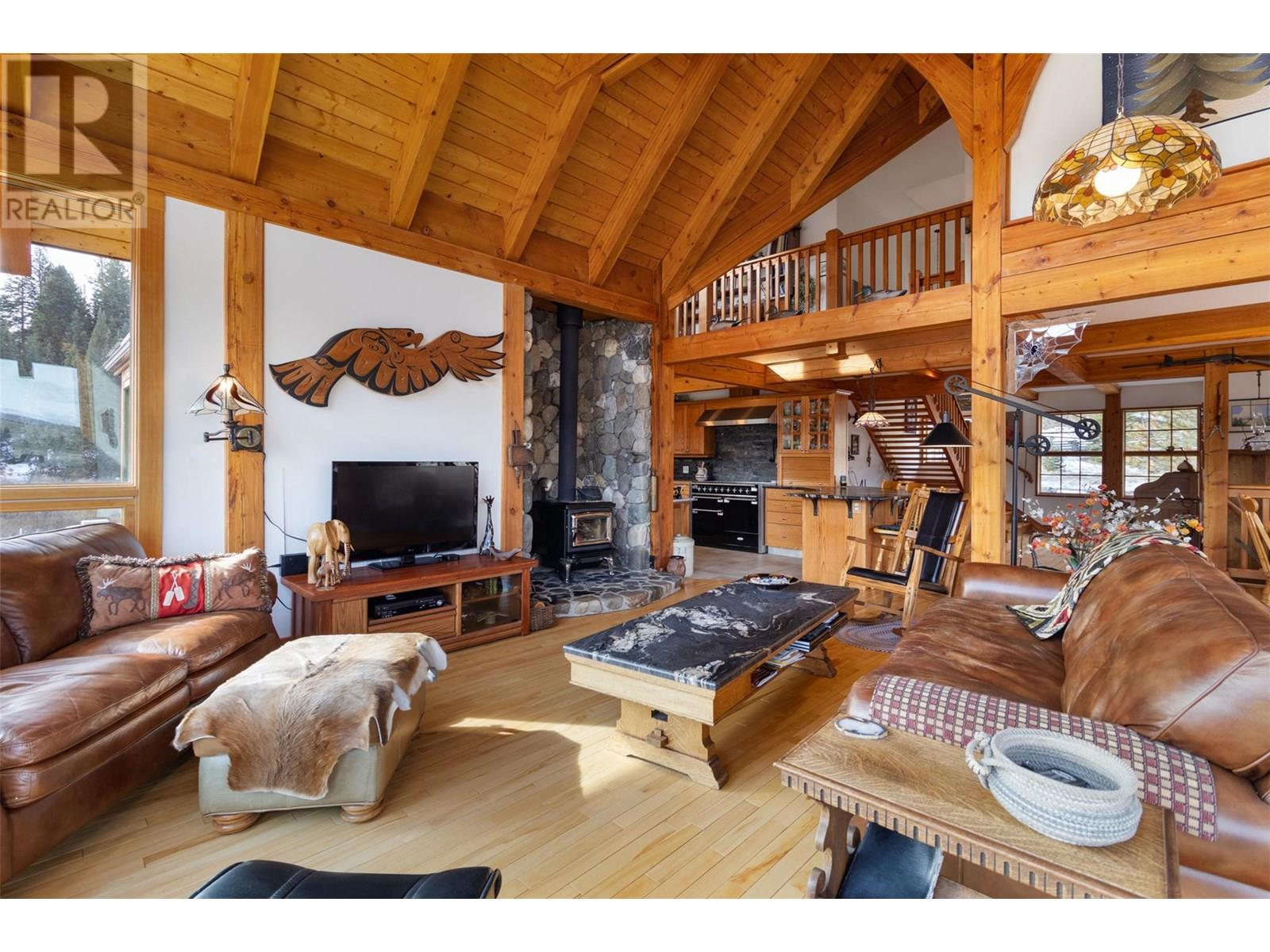 7020 Brolin Road, Logan Lake