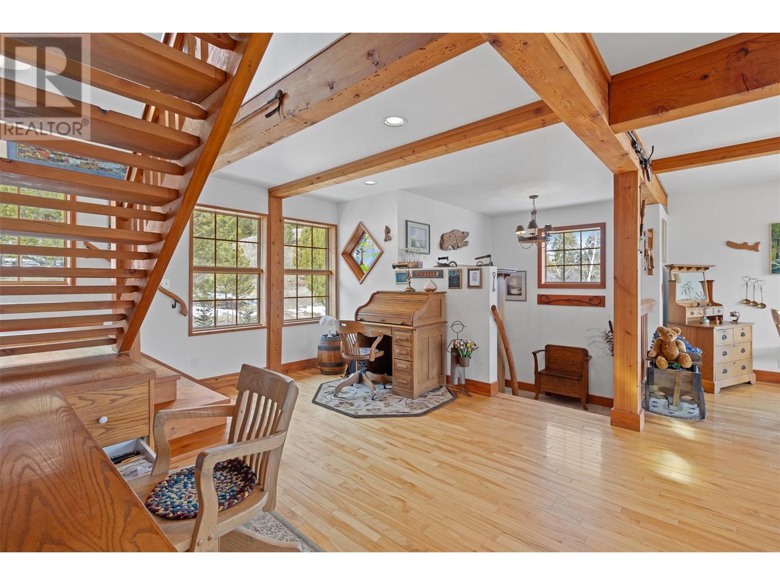 7020 Brolin Road, Logan Lake