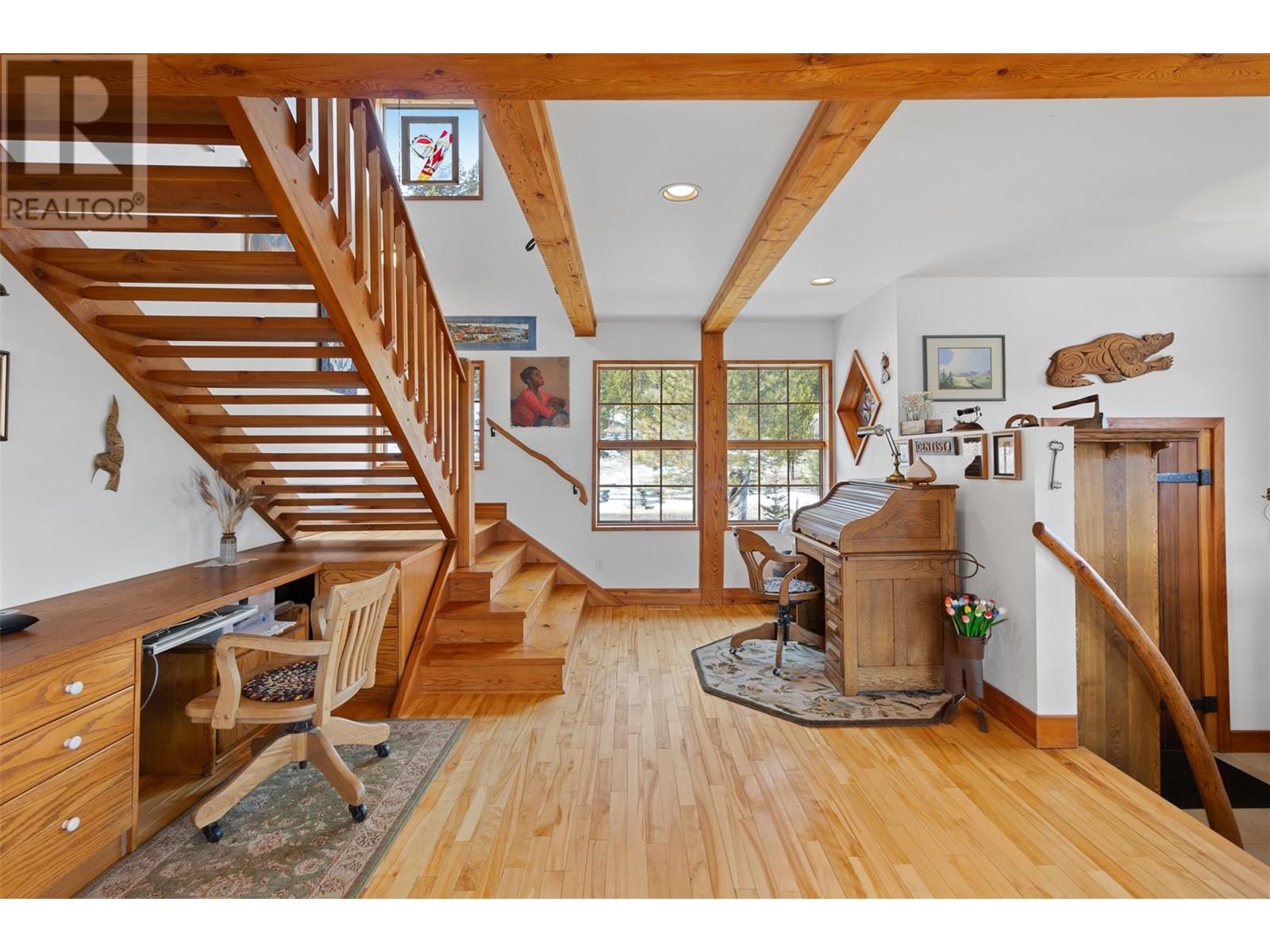 7020 Brolin Road, Logan Lake